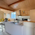 Avec Piscine A Deux Pas Des Pistes Cyclables Villa *