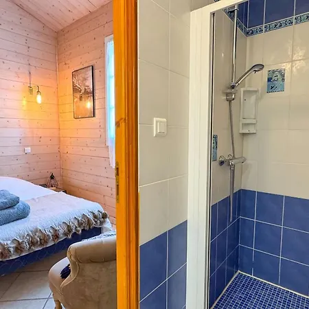 Villa Avec Piscine à Deux Pas Des Pistes Cyclables