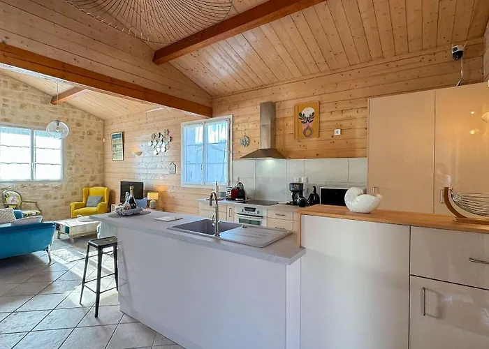 Avec Piscine A Deux Pas Des Pistes Cyclables 别墅 *